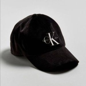 CALVIN KLEIN BASEBALL CAP
